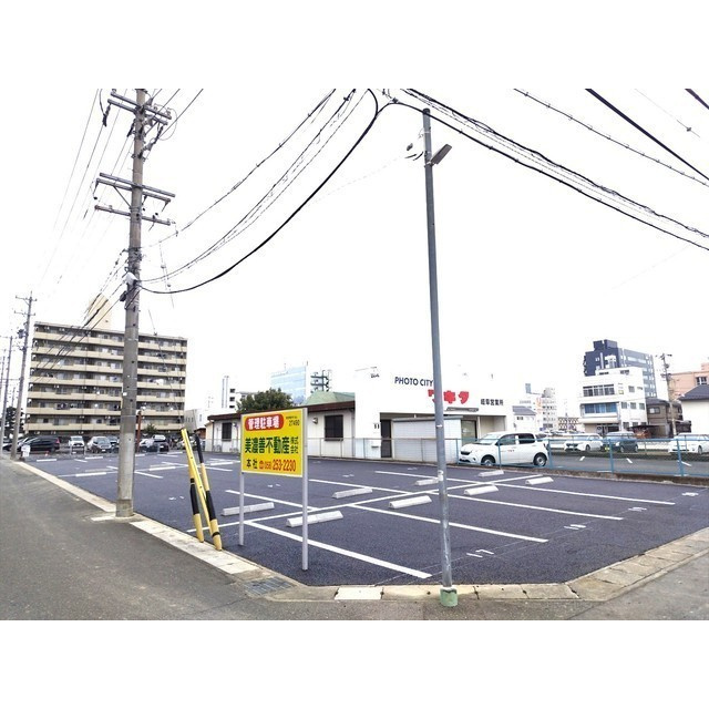 岐阜市薮田南１丁目の駐車場