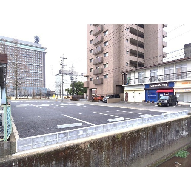 岐阜市薮田南１丁目の駐車場の駐車場