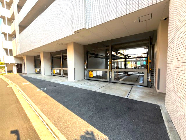 スプランディッド門真　の駐車場