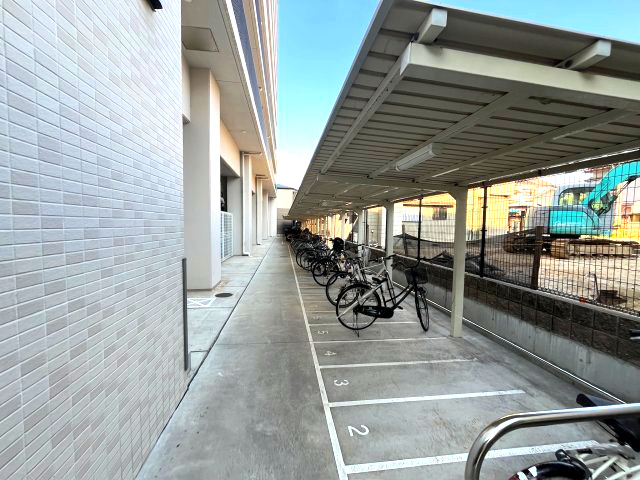 スプランディッド門真　の駐車場