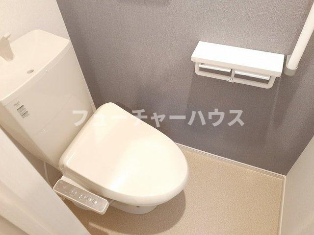 レッツ　ヴィレッジ　ハウスの玄関|収納もある玄関です