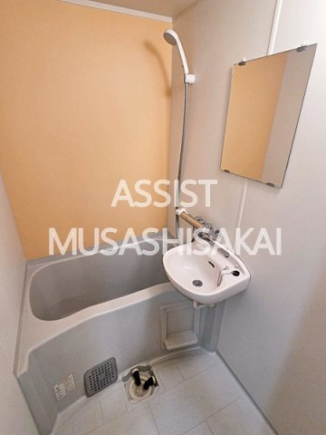 ティアラＡの浴室