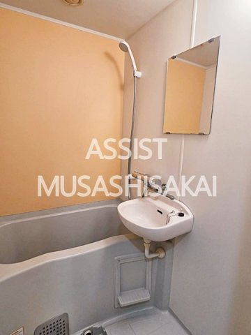 ティアラＡの浴室