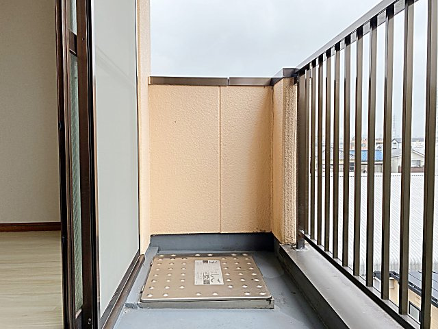 メゾン鶴里のバルコニー