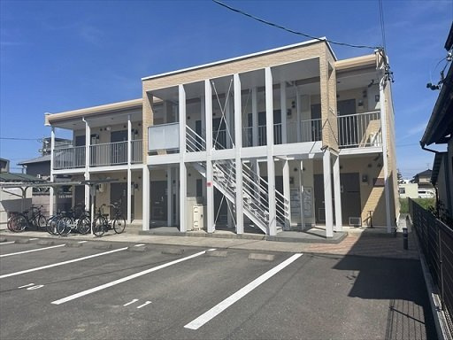 レオパレスフローラの外観