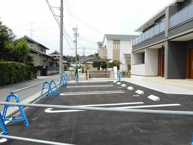 ディア　コートの駐車場