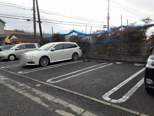 ガーデンハウス　Ⅴの駐車場