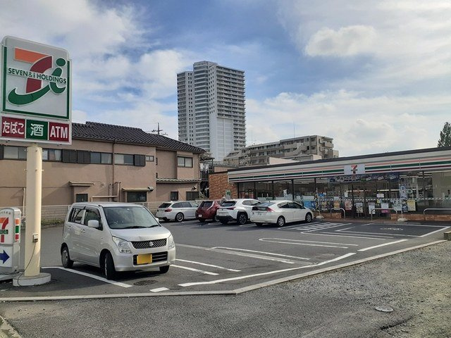 グレースコートの周辺|セブンイレブン越谷３丁目店まで73m