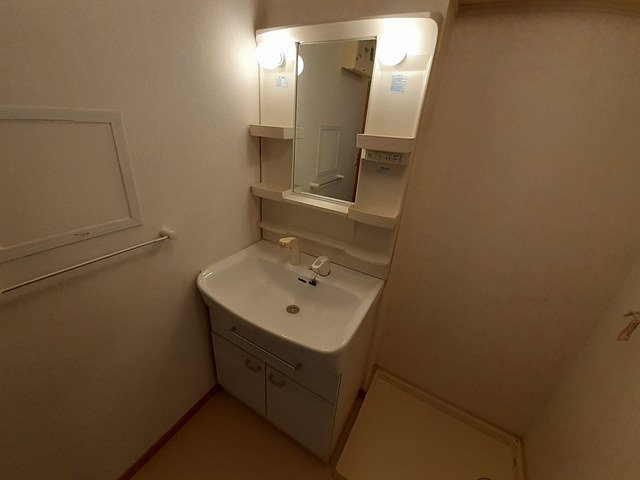 ヌーベル・シンワ　Ｃの洗面所