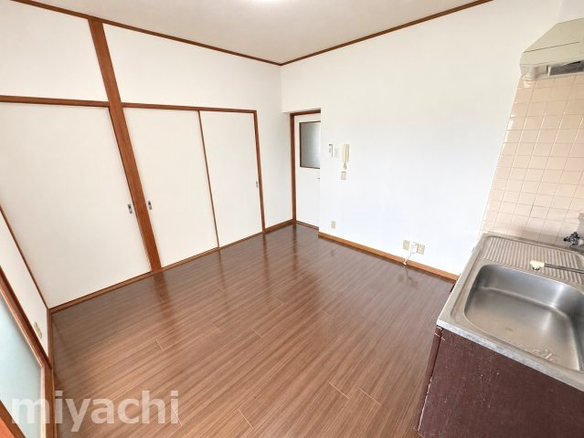 コーポ藤田の居間・リビング