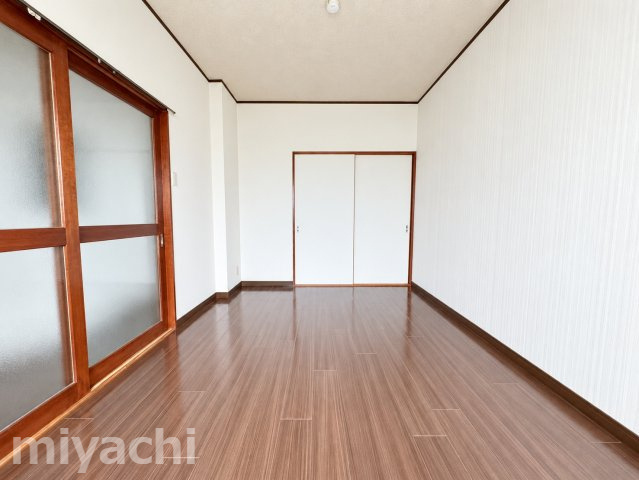 コーポ藤田の洋室