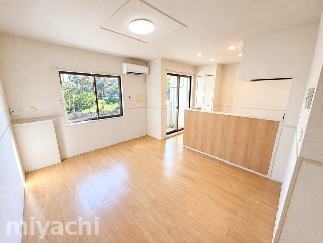 エレガンシア藍住Ａの居間・リビング