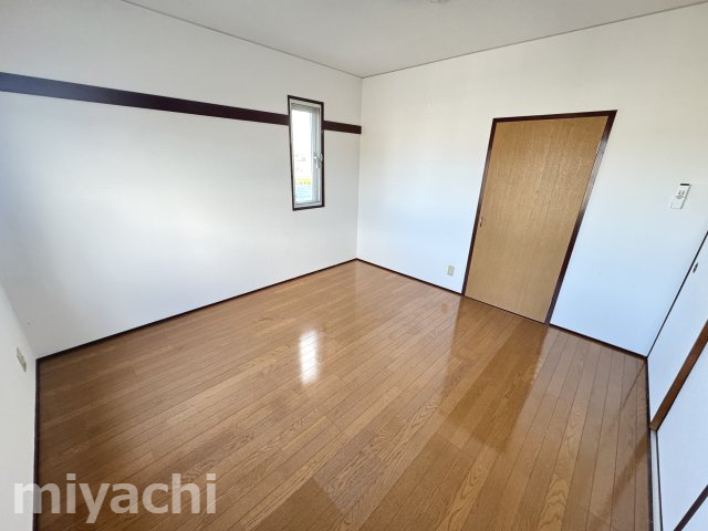 メナーハイツ藍の洋室