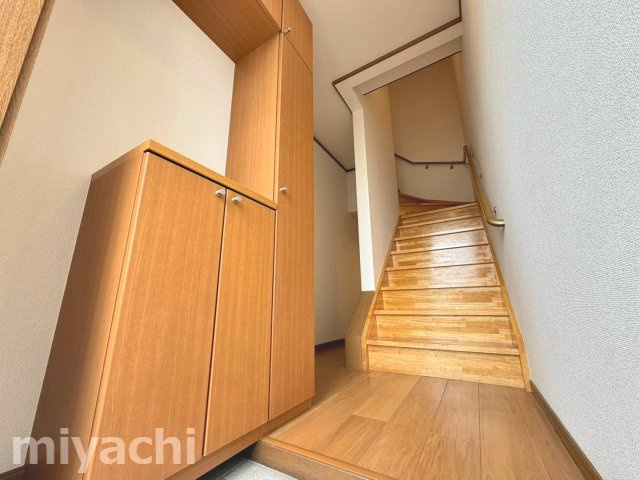 パインヒル石井　Aの玄関