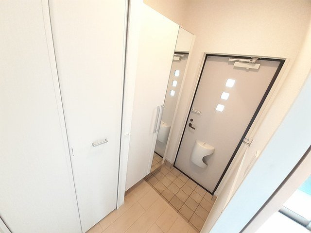 コラードＡの玄関|落ち着いた玄関です
