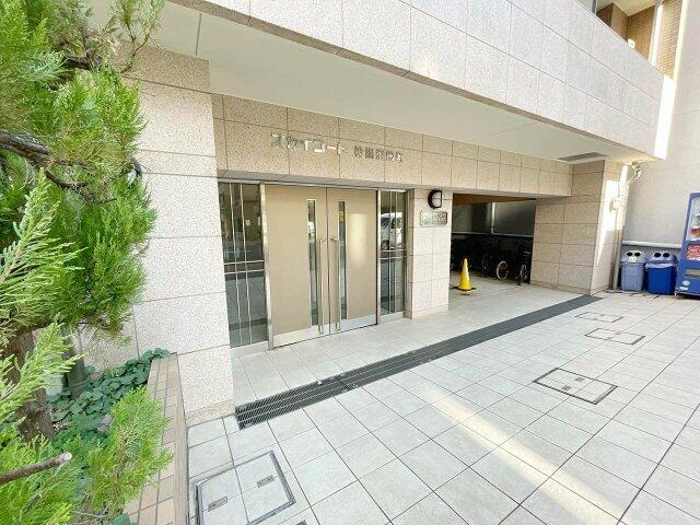 スカイコート神田須田町のエントランス