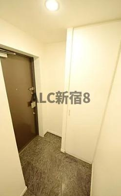 プレール・ドゥーク永福町の玄関