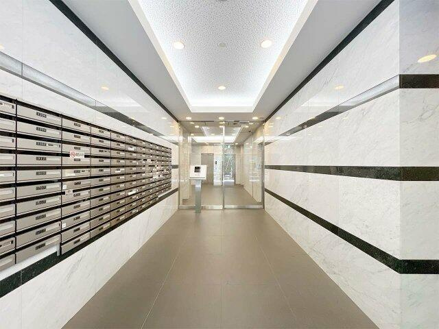 プライムアーバン日本橋茅場町のロビー