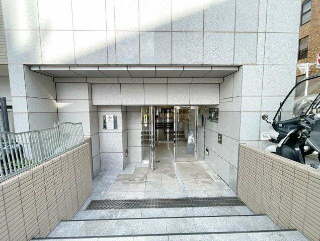 パレステュディオ赤坂のエントランス