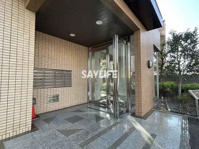 メゾンパルフェートのエントランス