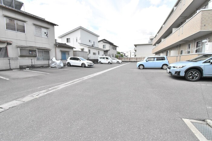 ハイツ田中Ⅲの駐車場|駐車場