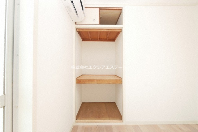 コーポイン長居A棟の収納