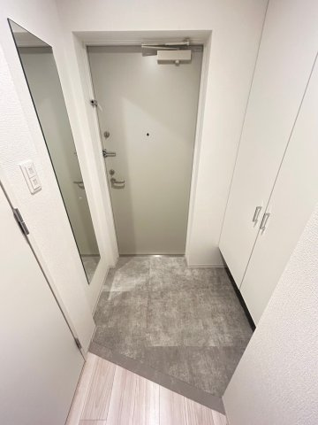 セレニテ神戸ミラクの玄関