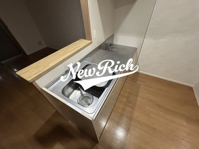 藤岡市立石のアパートのキッチン