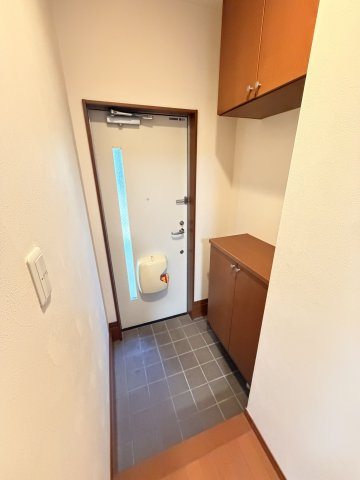 アイメゾン中島通Ⅱの玄関