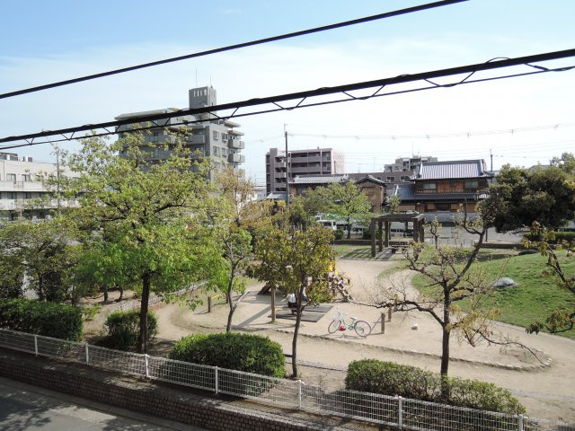 ロイヤルアネックスの展望