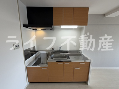 オリエントマンションのキッチン|コンパクトなキッチンで掃除もラクラク