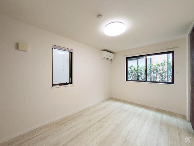 杉並区宮前2丁目戸建の洋室|コンパクトで使いやすい洋室です