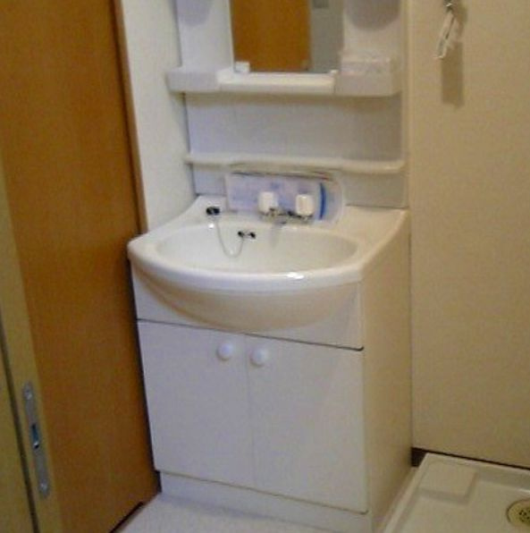 la casaの洗面所|広い洗面スペース