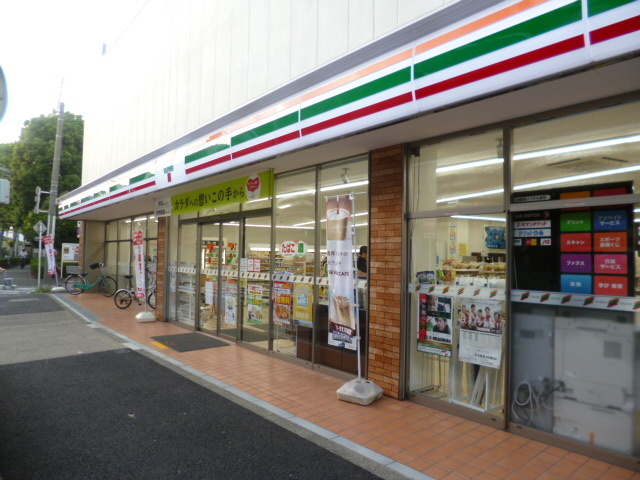 グレイシスのその他|セブンイレブン山王春日橋店