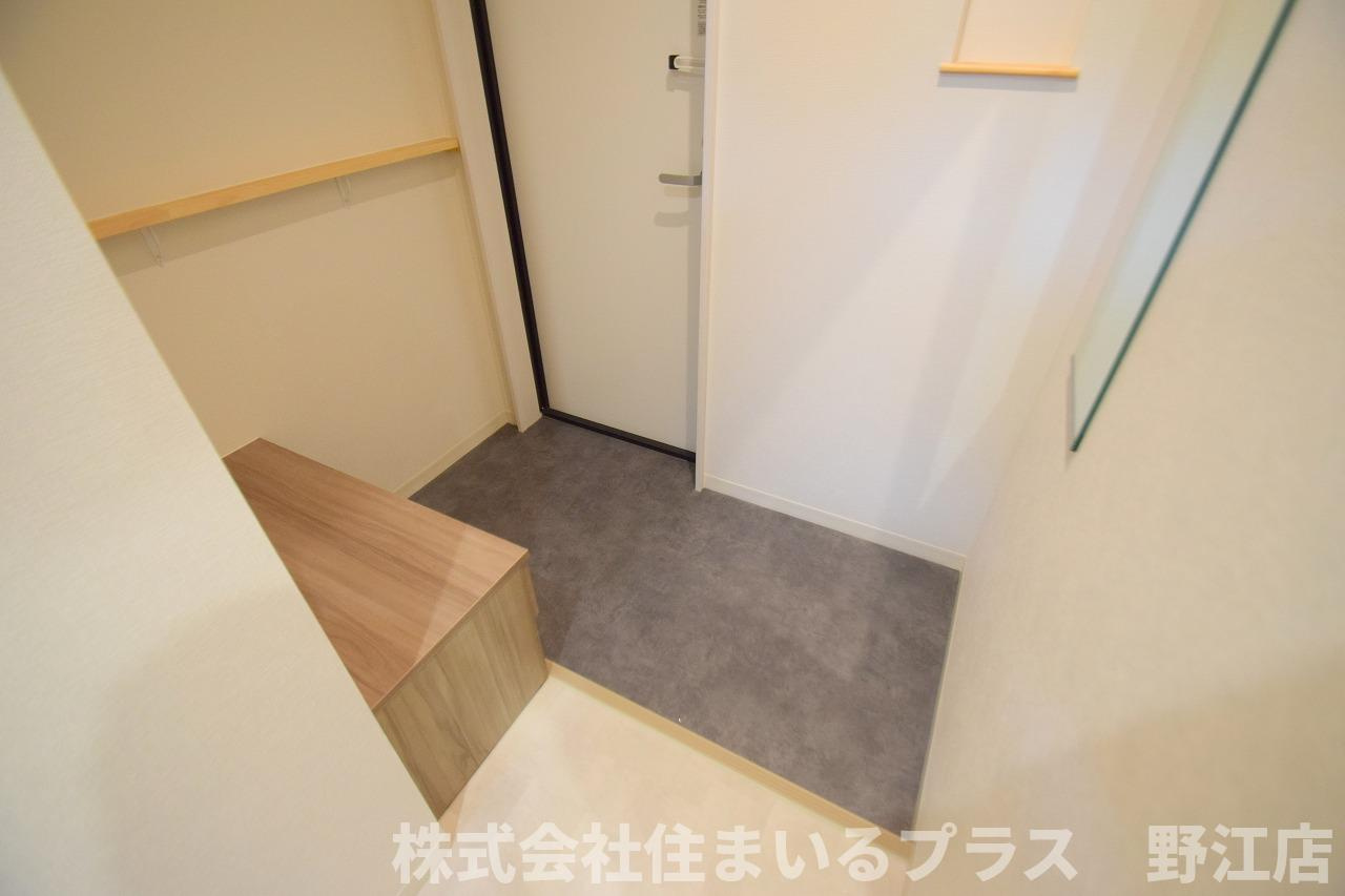 メゾンキコー野江の玄関