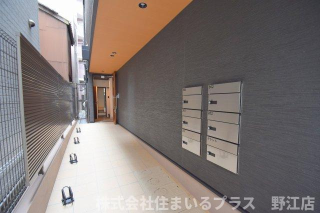 メゾンキコー野江のエントランス
