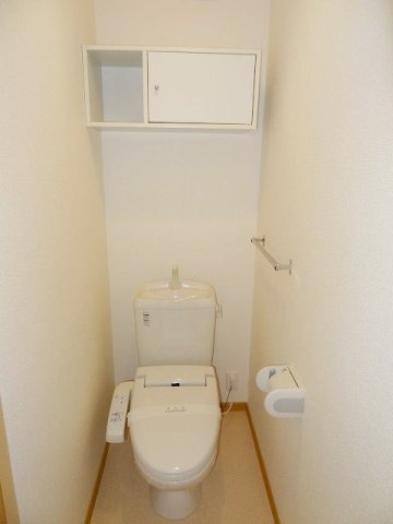 ラフィーネＥのトイレ|ゆったりとした空間のトイレです