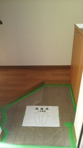 フォレスト２１．の玄関
