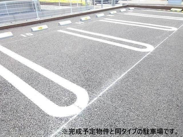 清原台３丁目アパートの駐車場|駐車場があります