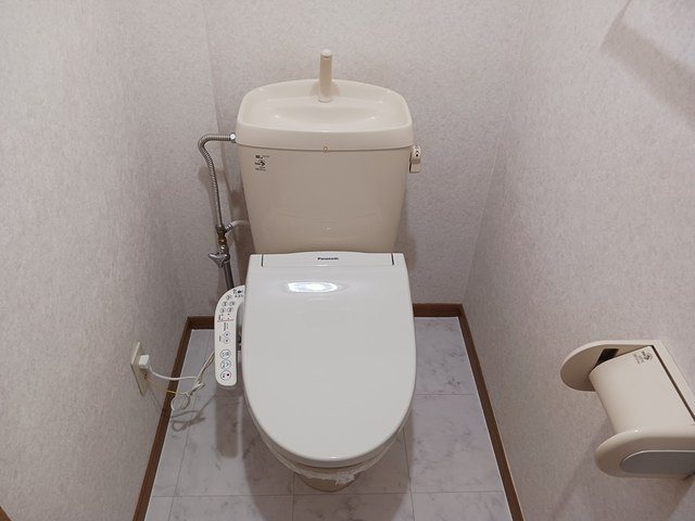 サニーガーデンのトイレ|シンプルで使いやすいトイレです