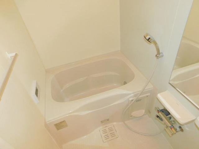 かりんＢの浴室|コンパクトで使いやすいお風呂です