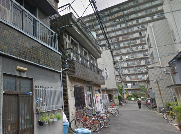 葵マンションの外観