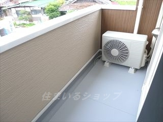 アヴェイラブル　Ａ棟のバルコニー