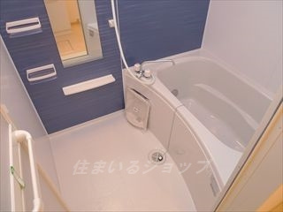 アヴェイラブル　Ａ棟の浴室|追い焚き・浴室暖房乾燥機あり