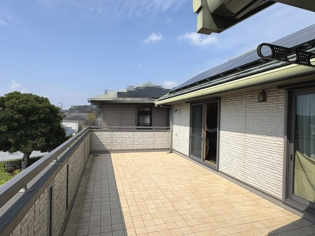 【バルコニー】 | 中古一戸建　高知市春野町南ケ丘６丁目