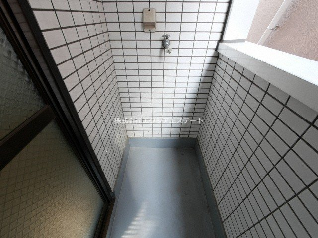 ロイヤル天王寺南のバルコニー