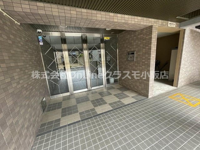 サンピリア小阪のエントランス