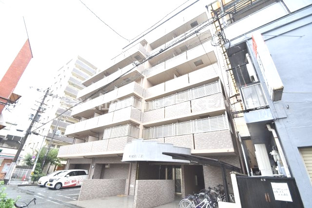 サンピリア小阪の外観