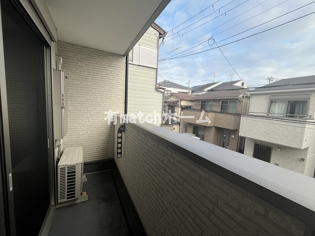 ドムス寝屋川のバルコニー