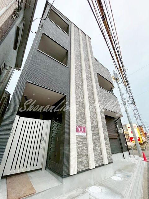 藤沢市長後のアパートのエントランス